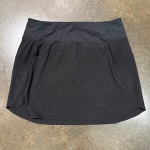 NWOT Athleta Run With It Skort 16” L